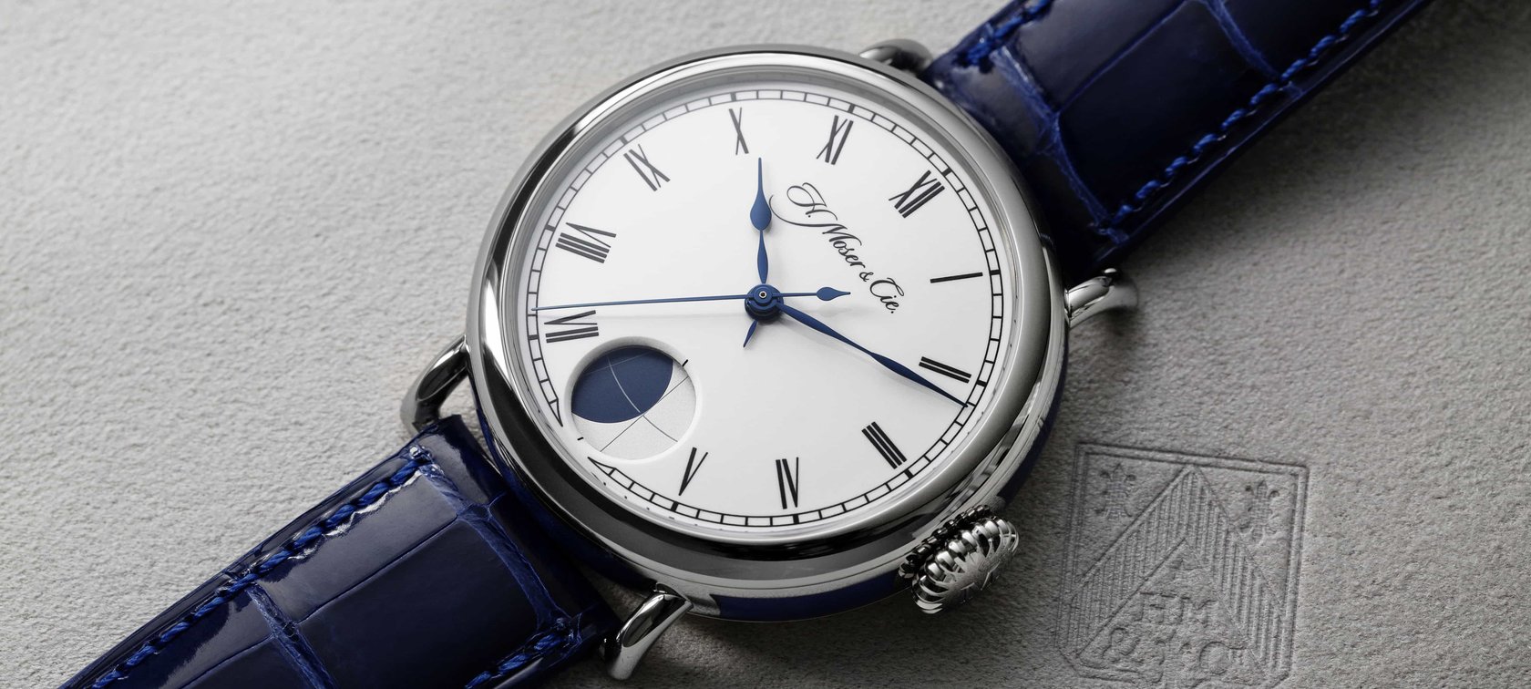 Heritage_Perpetual_Moon_8801-0200_Lifestyle_RGB