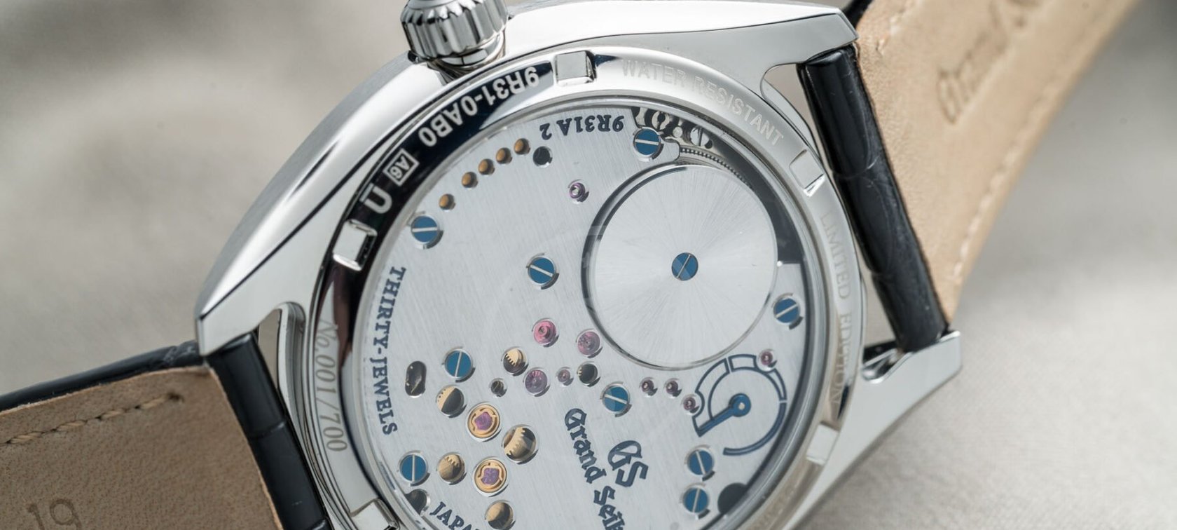 Caliber 9R31 movement jewels