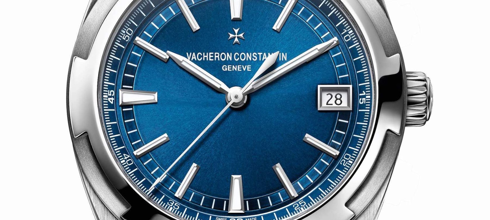 Sunday Morning Showdown: Vacheron Constantin Overseas 4500V