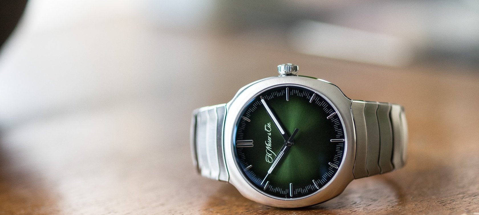 Streamliner Centre Seconds