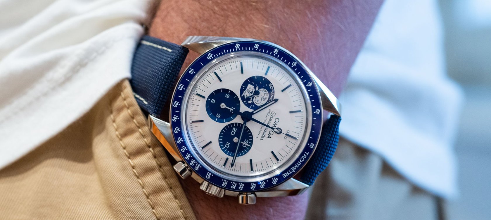 Omega Speedmaster Silver Snoopy Award 310.32.42.50.02.001.021 Alon