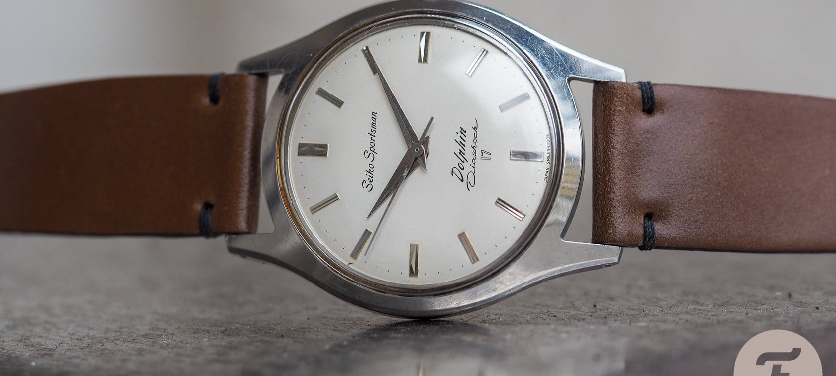 Seiko Sportsman Dolphin J13035 Watch 2