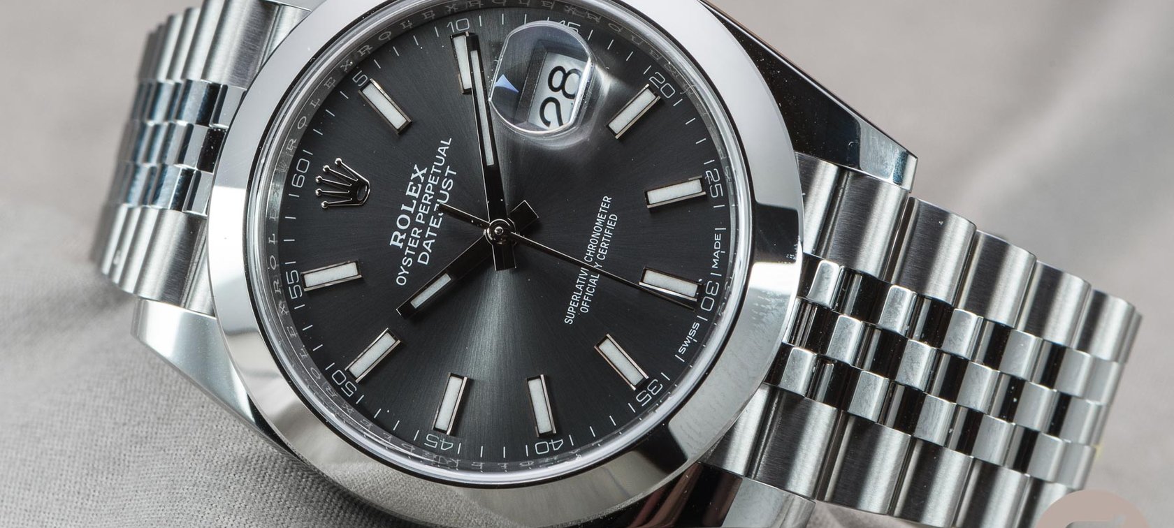 Sunday Morning Showdown: Gateway Rolex — Oyster Perpetual Vs. Datejust