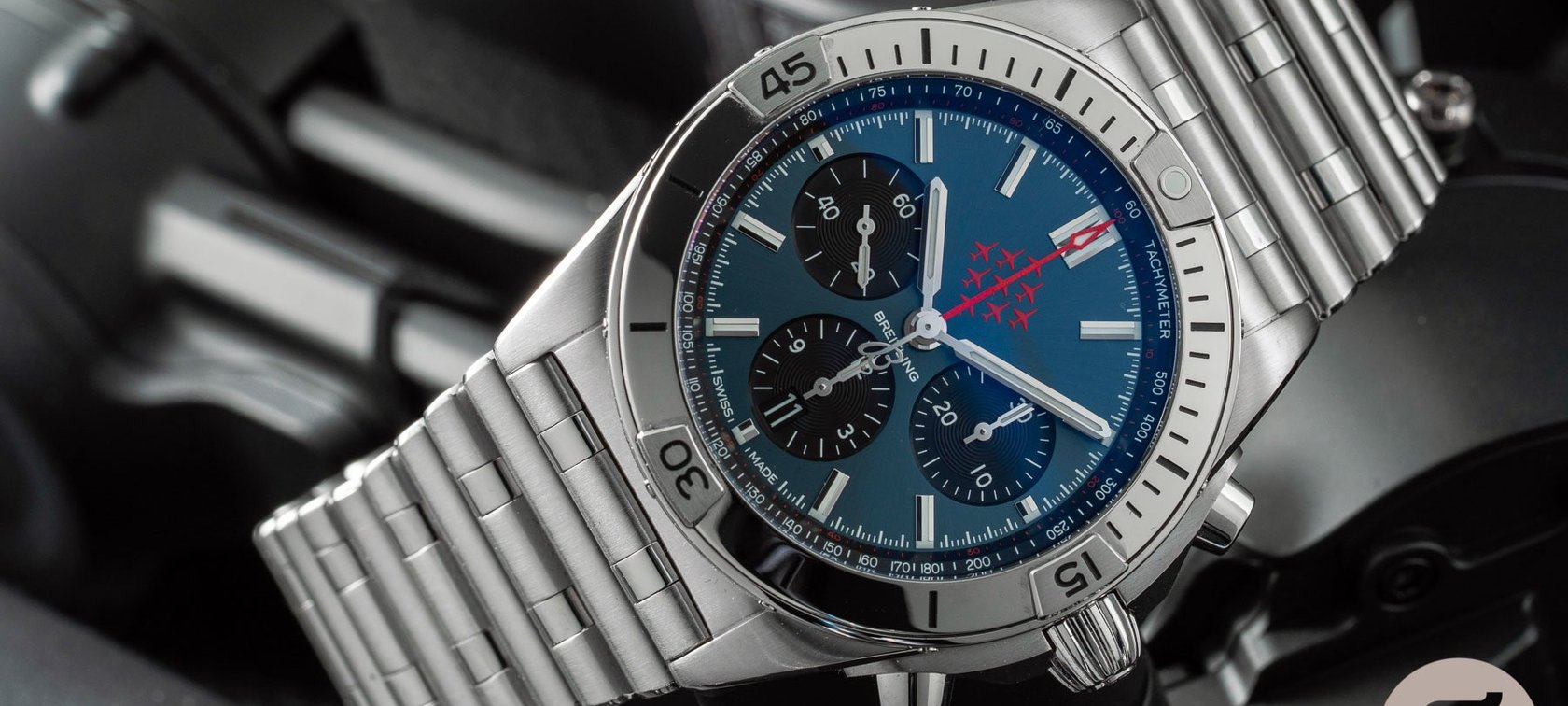 Breitling Chronomat B01 42 Red Arrows