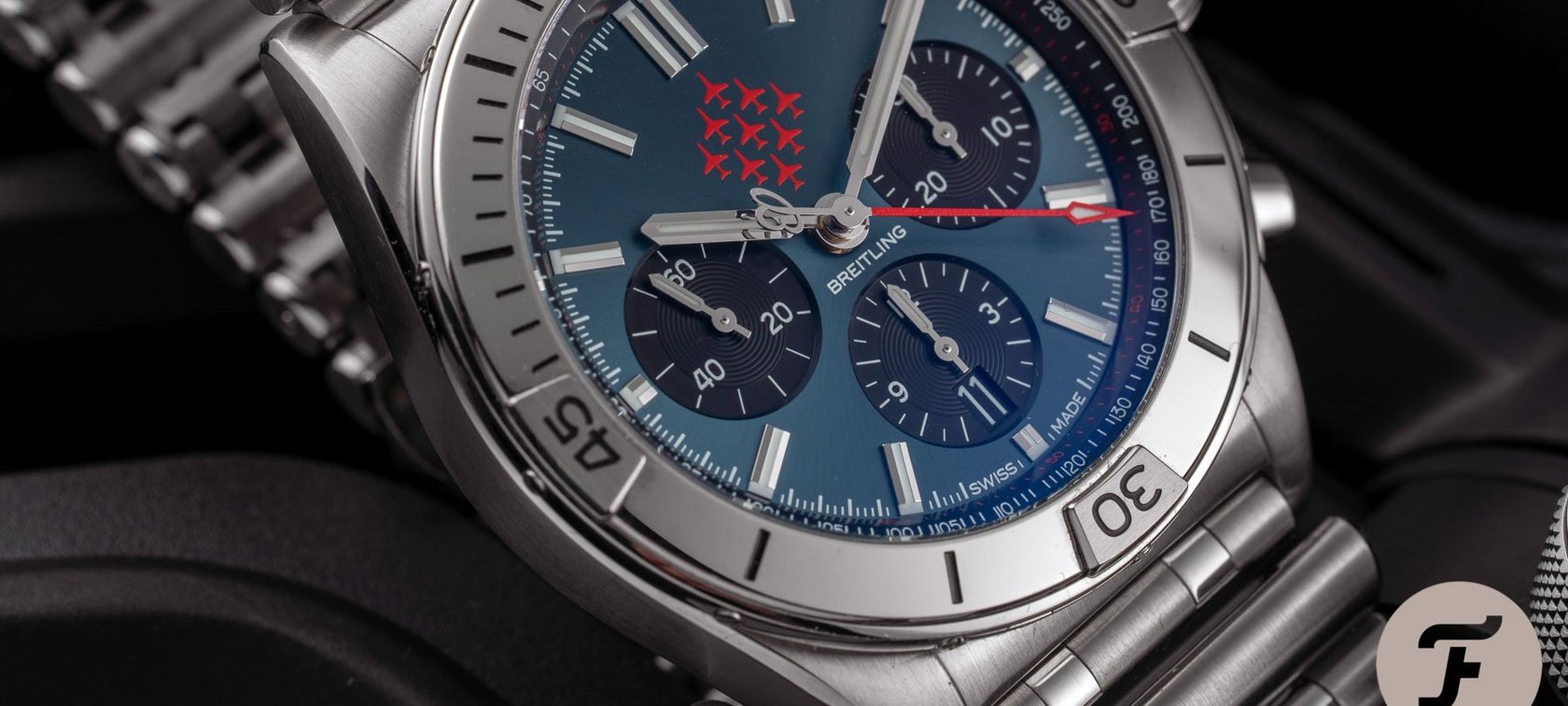 Breitling Chronomat B01 42 Red Arrows