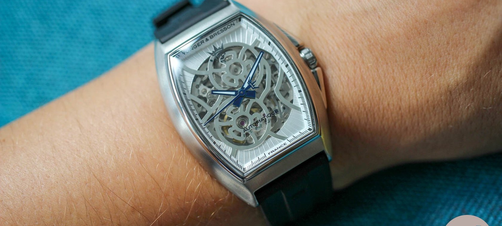 yonger-bresson-le-singulier-top