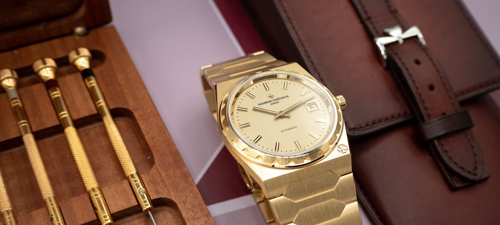 Sunday Morning Showdown: The Ecstasy Of Gold — Vacheron Constantin 222 Vs. Audemars Piguet Royal Oak 16202OR
