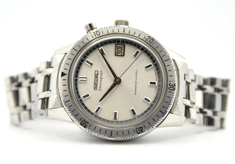 Dear Seiko, Bring Back The 5717-8990 Monopusher Chronograph
