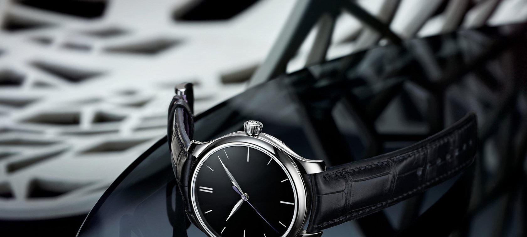H. Moser & Cie. Endeavour Centre Seconds Vantablack