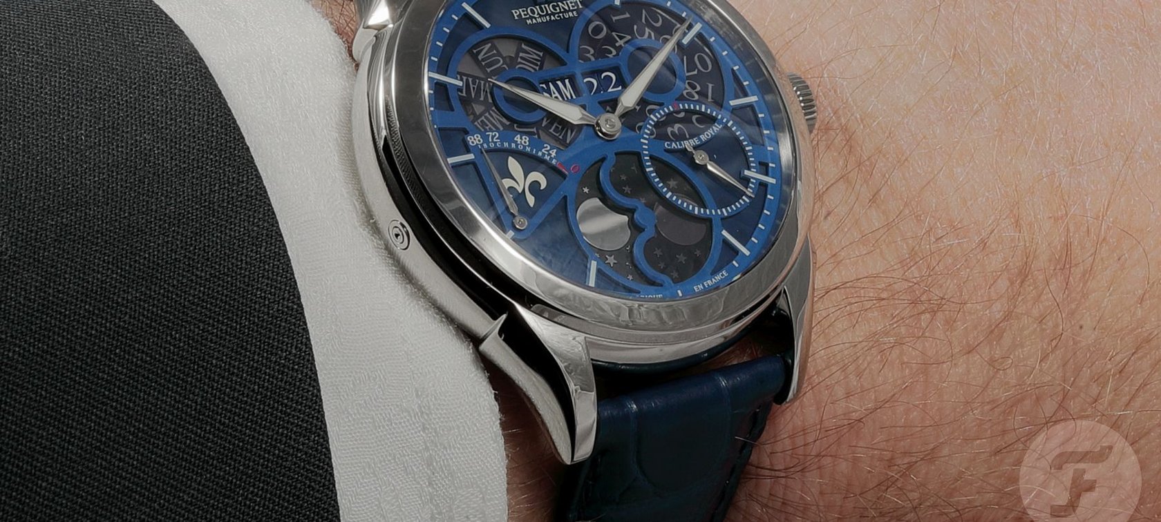 Pequignet Royale Saphir Bleue