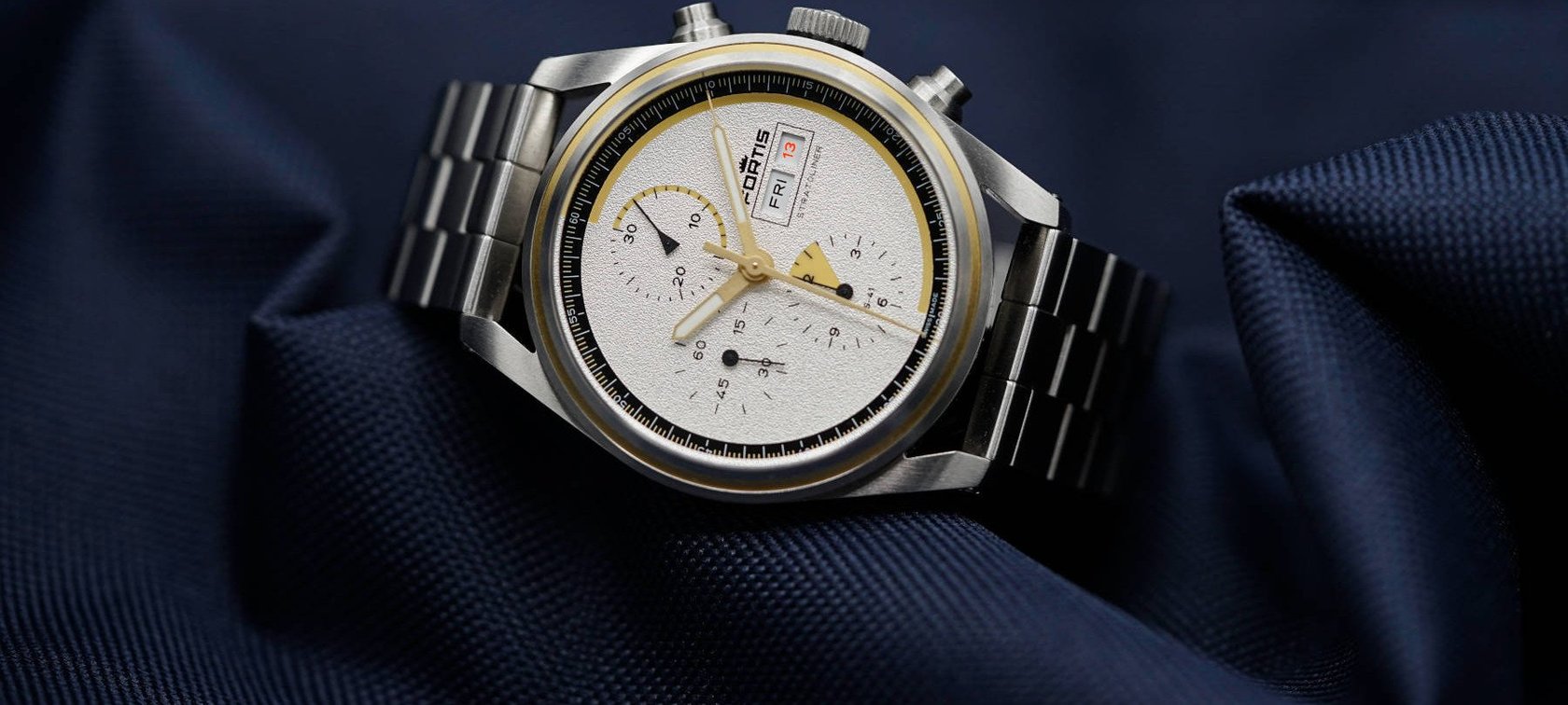 Fortis White Dust Supernova Stratoliner