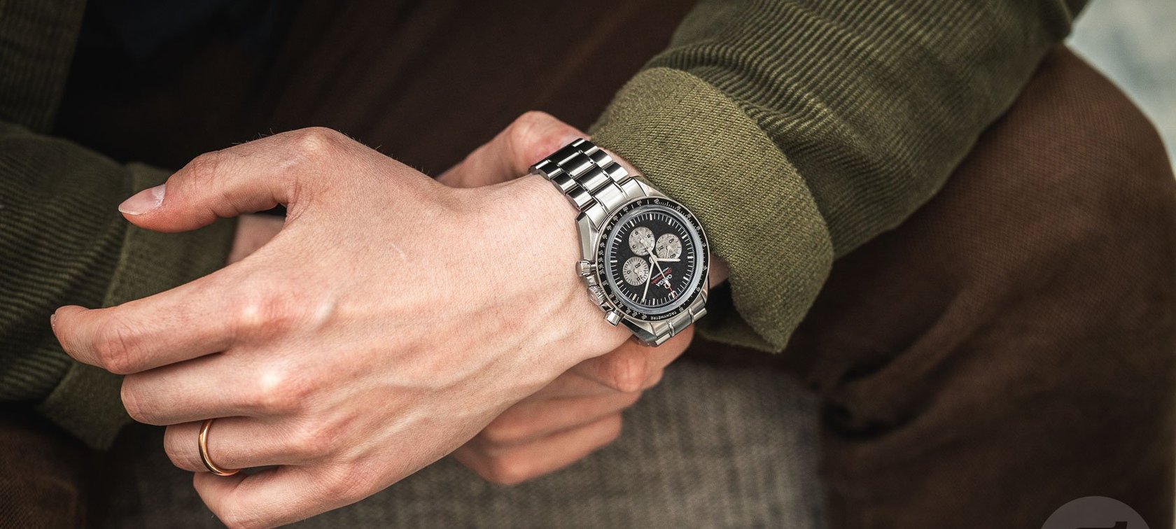 Speedmaster Apollo-Soyuz 35th Anniversary edition on wrist