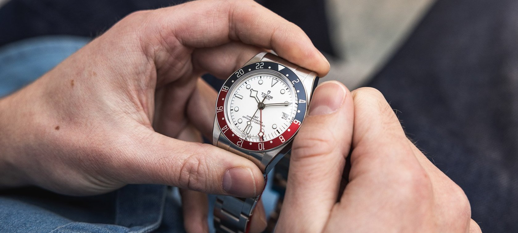 how to treat a mechanical watch