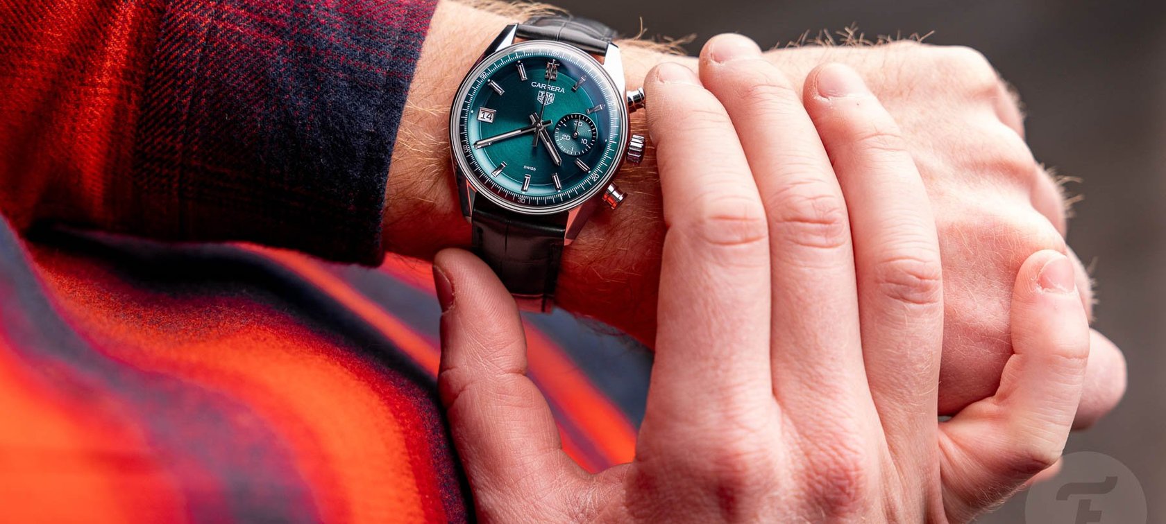 TAG Heuer Carrera Dato Chronograph Glassbox banner