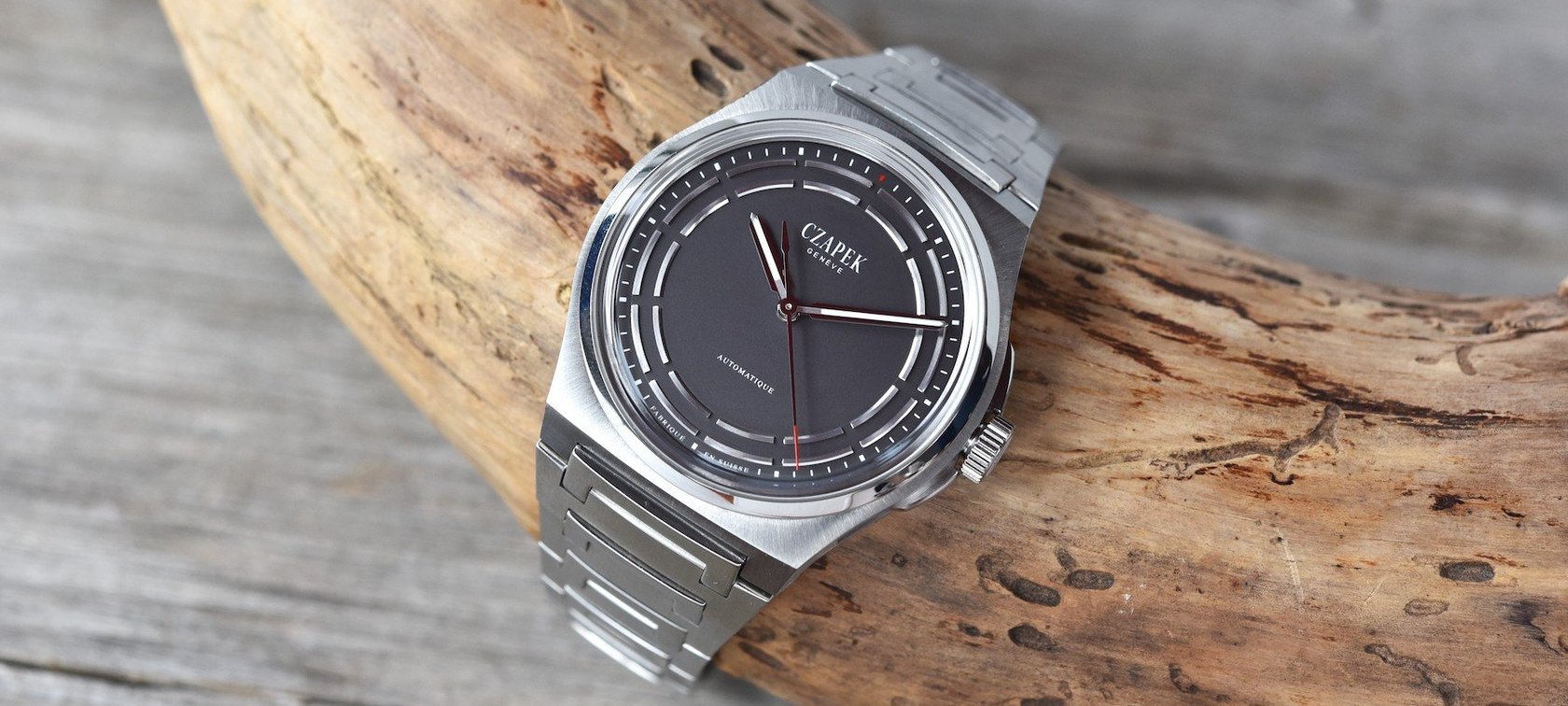 Czapek Antarctique Titanium Dark Sector