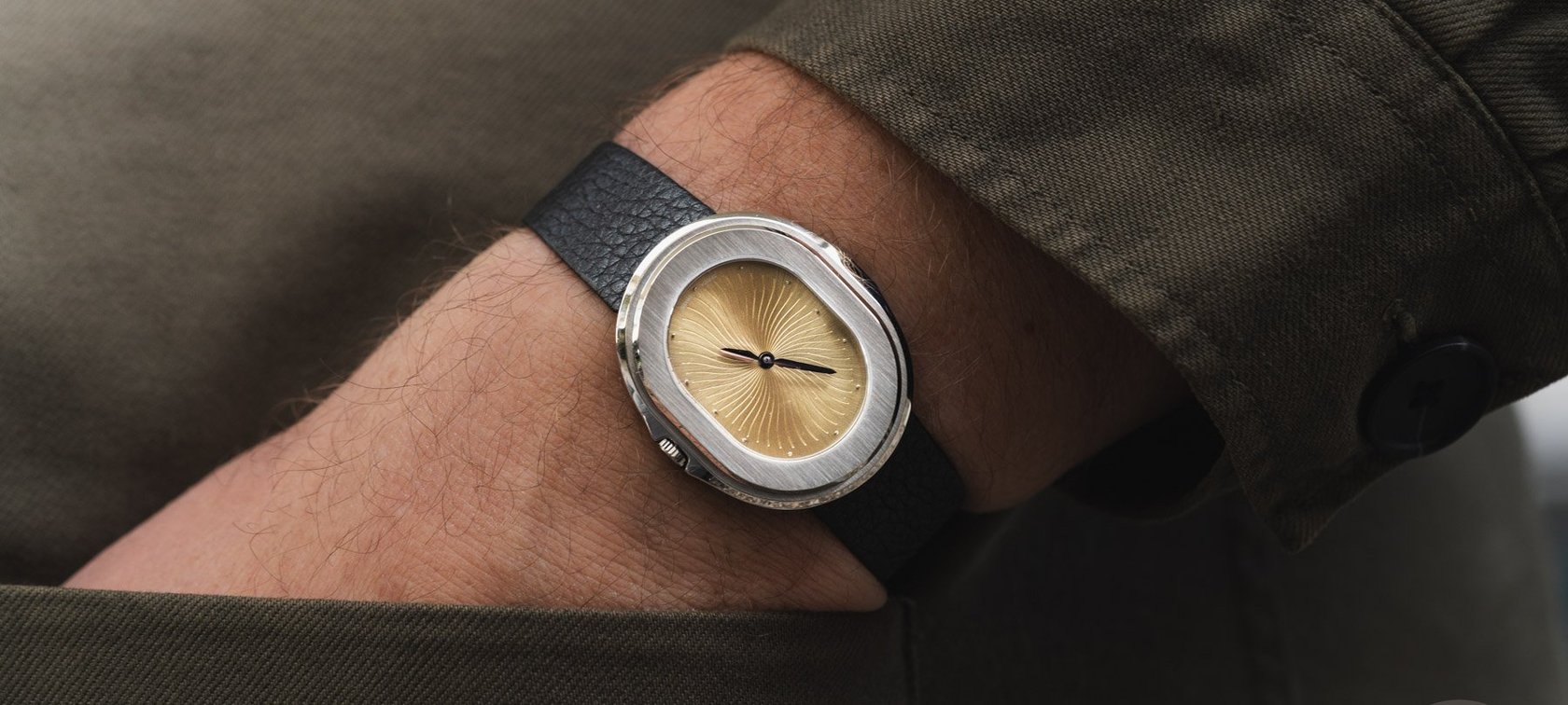 horological wishes for 2025, more affordable dress watches — Serica Parade pocket shot