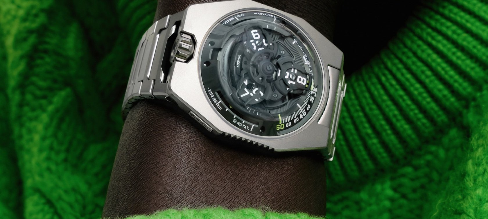 Introducing The URWERK UR-100V “Hunter Green”