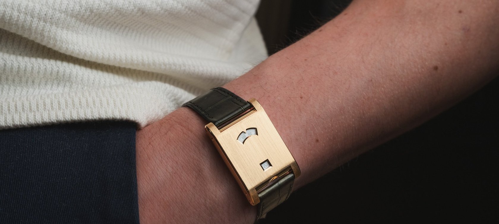 Cartier Tank à Guichets pocket shot