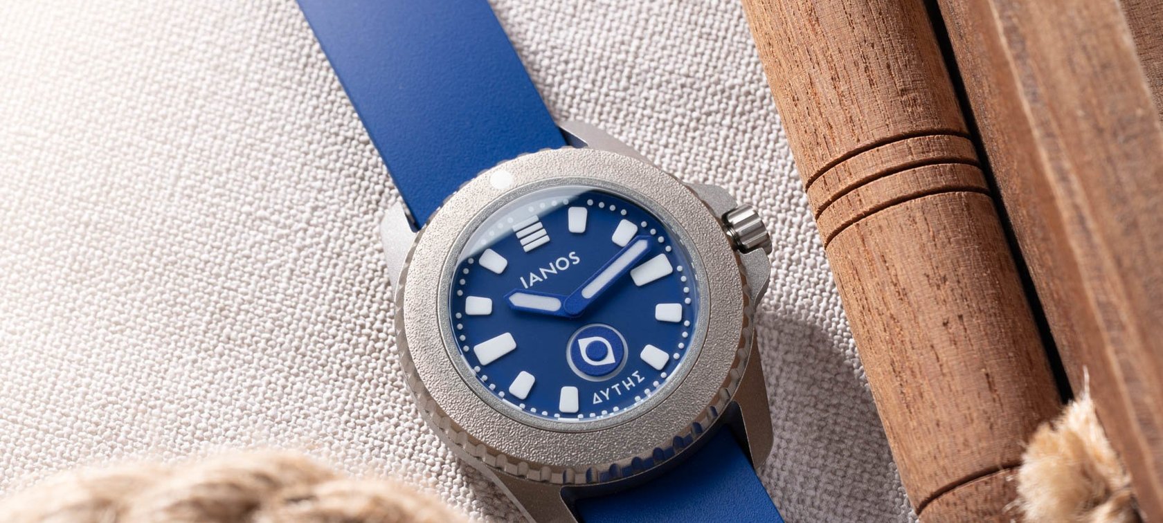 Ianos Dytis flat-lay header image