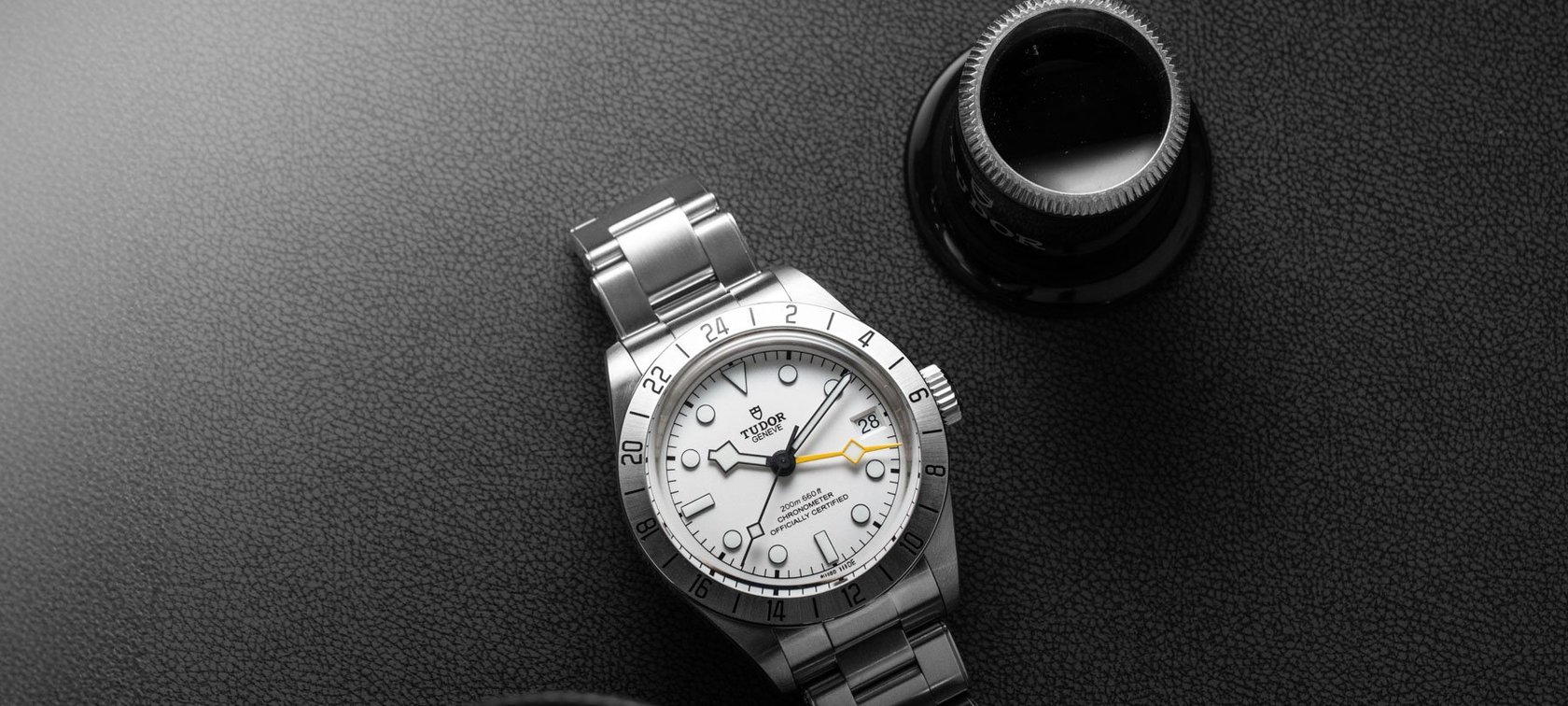 opaline Tudor Black Bay Pro ref. M79470-0004 with loupe and camera lens