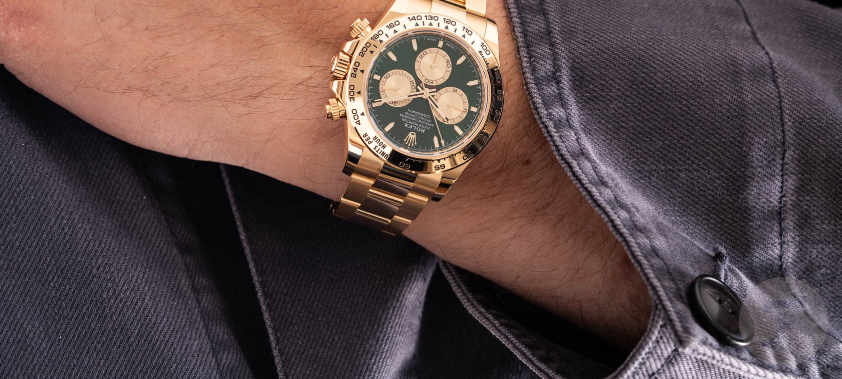 yellow gold Rolex Cosmograph Daytona ref. 126508-0008 on wrist