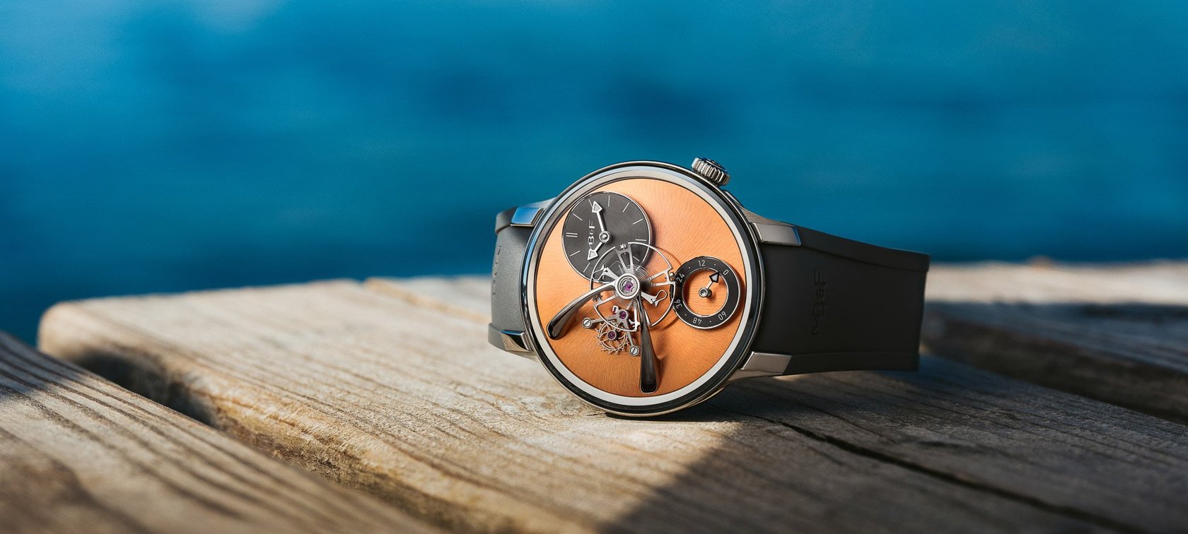 MB&F Legacy Machine 101 Evo salmon, crown up