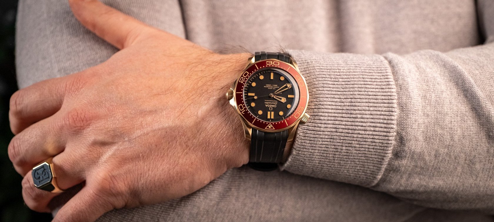 Omega Seamaster Diver 300M Bronze Gold ref. 210.92.42.20.01.003 on wrist