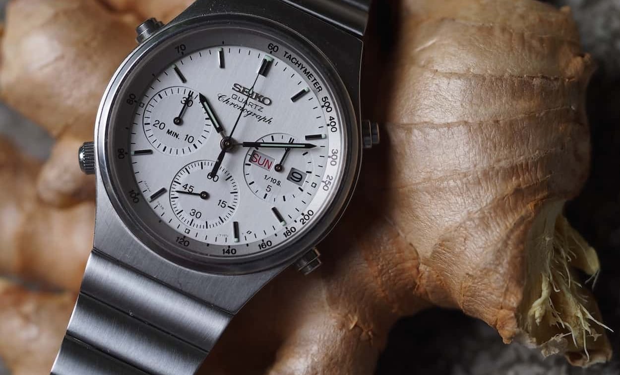 Seiko 7A38 matte finish integrated bracelet