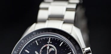 Speedy Tuesday – Speedmaster Professional Moonphase Aventurine