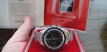 Omega Collectors Pay Attention – Lot Of Speedmasters For Sale