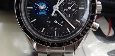Speedy Tuesday – OMEGA Speedmaster Professional Snoopy
