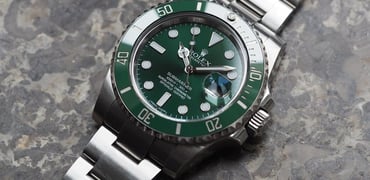 Rolex Submariner Hulk versus Seiko SLA019