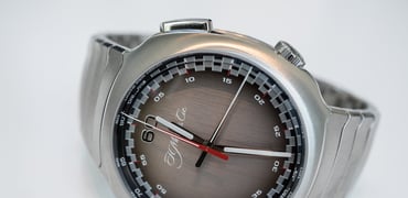 H.-MOSER-CIE.-STREAMLINER-FLYBACK-CHRONOGRAPH
