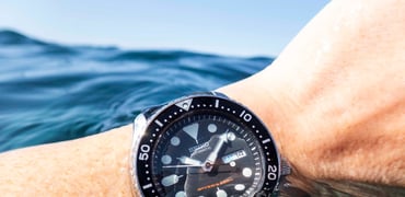 Seiko SKX007 in water