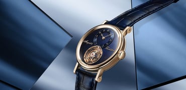 Classique Tourbillon Sidéral 7255 tilted view
