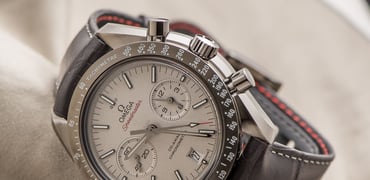Speedy Tuesday – Omega Speedmaster Lunar Dust Caliber 9300