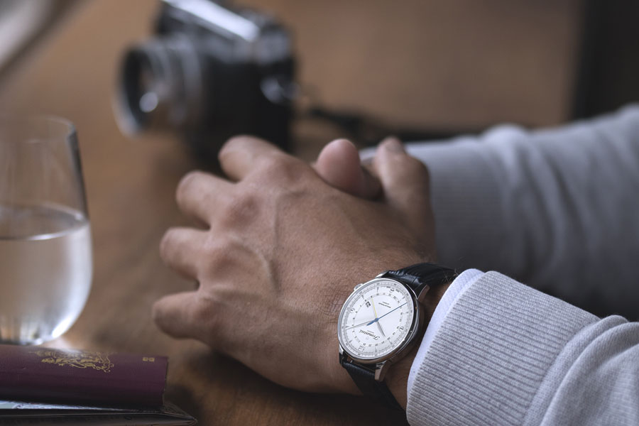 Fromanteel: Pendulum Traveler