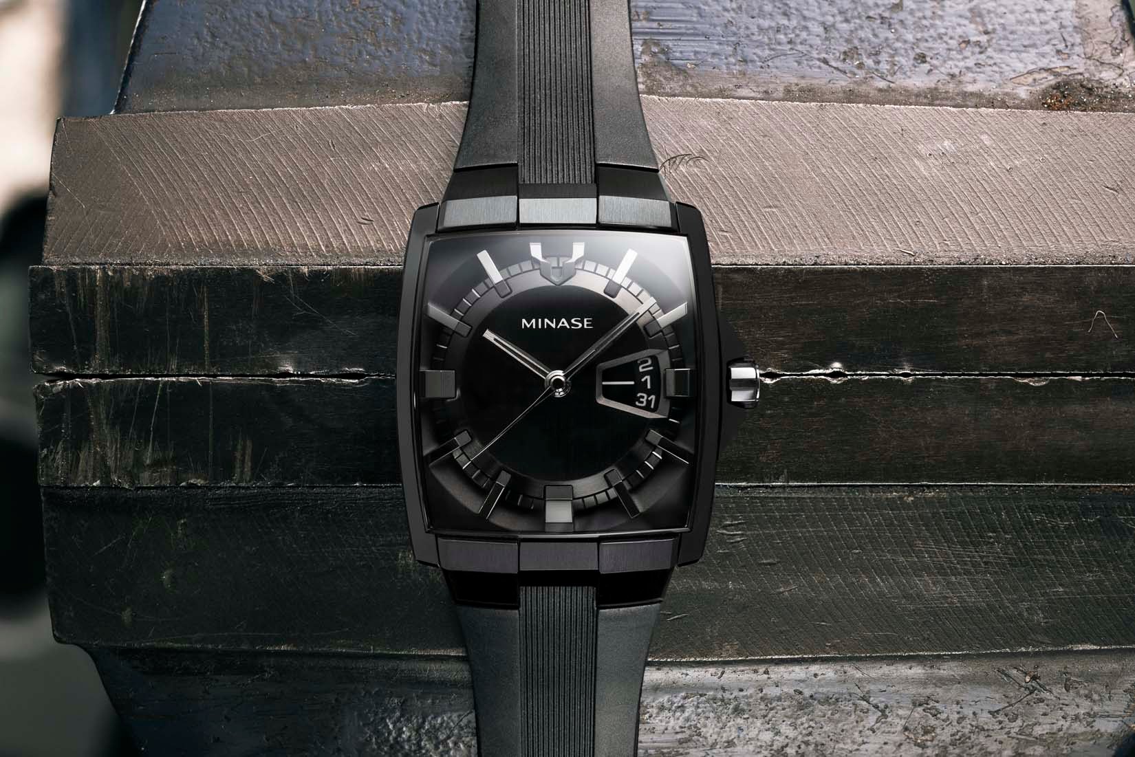 Horizon in black PVD and rubber bracelet