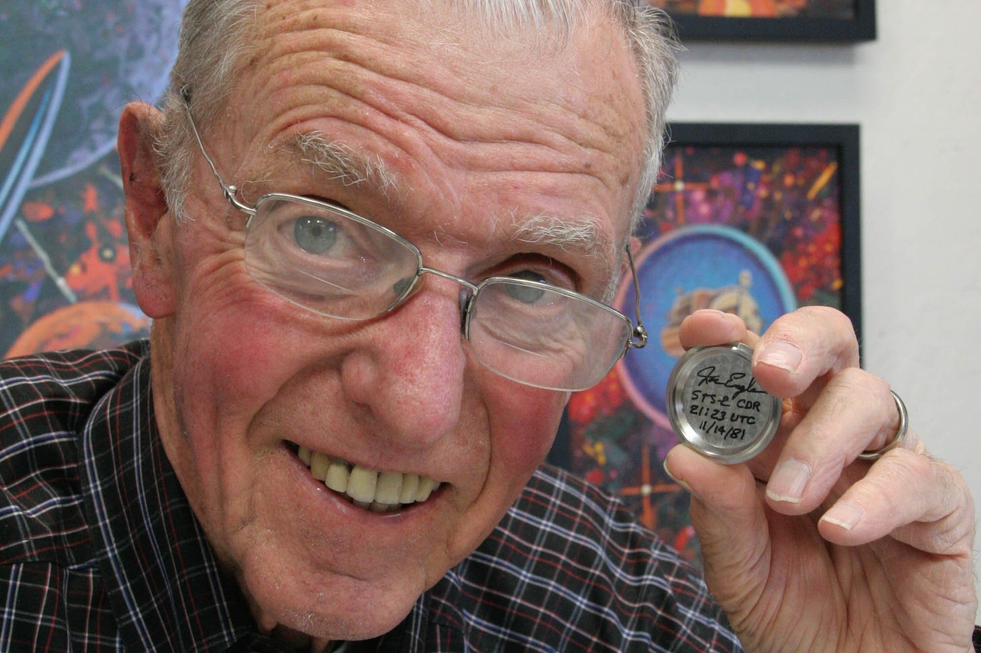 Speedmaster Signature Case Back