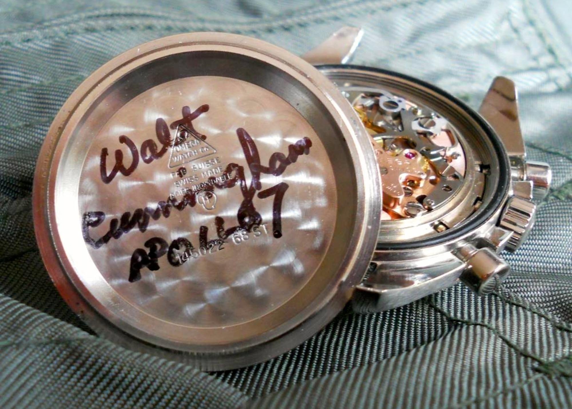 Speedmaster Signature Case Back