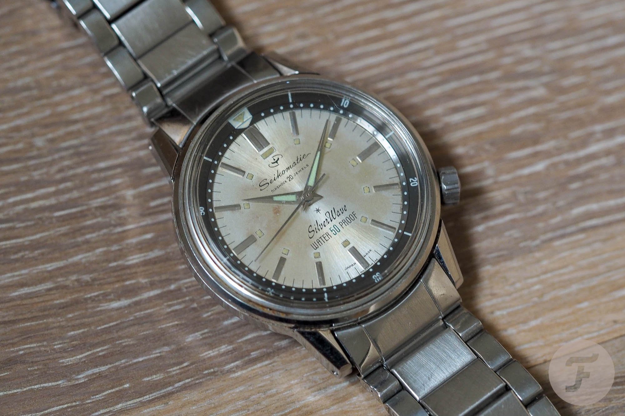 Seiko SilverWave J13082 Seiko SilverWave J12082