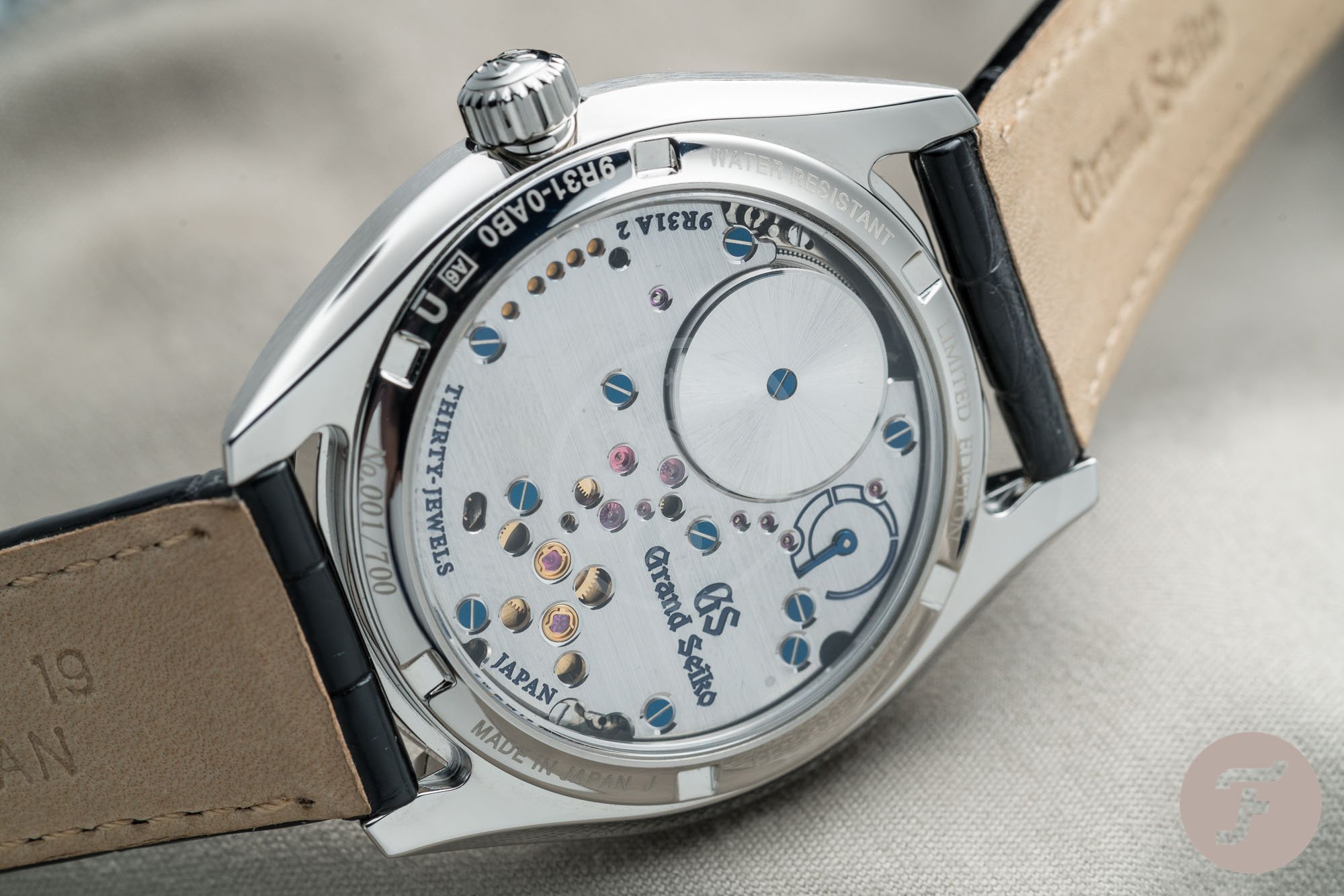 Caliber 9R31 movement