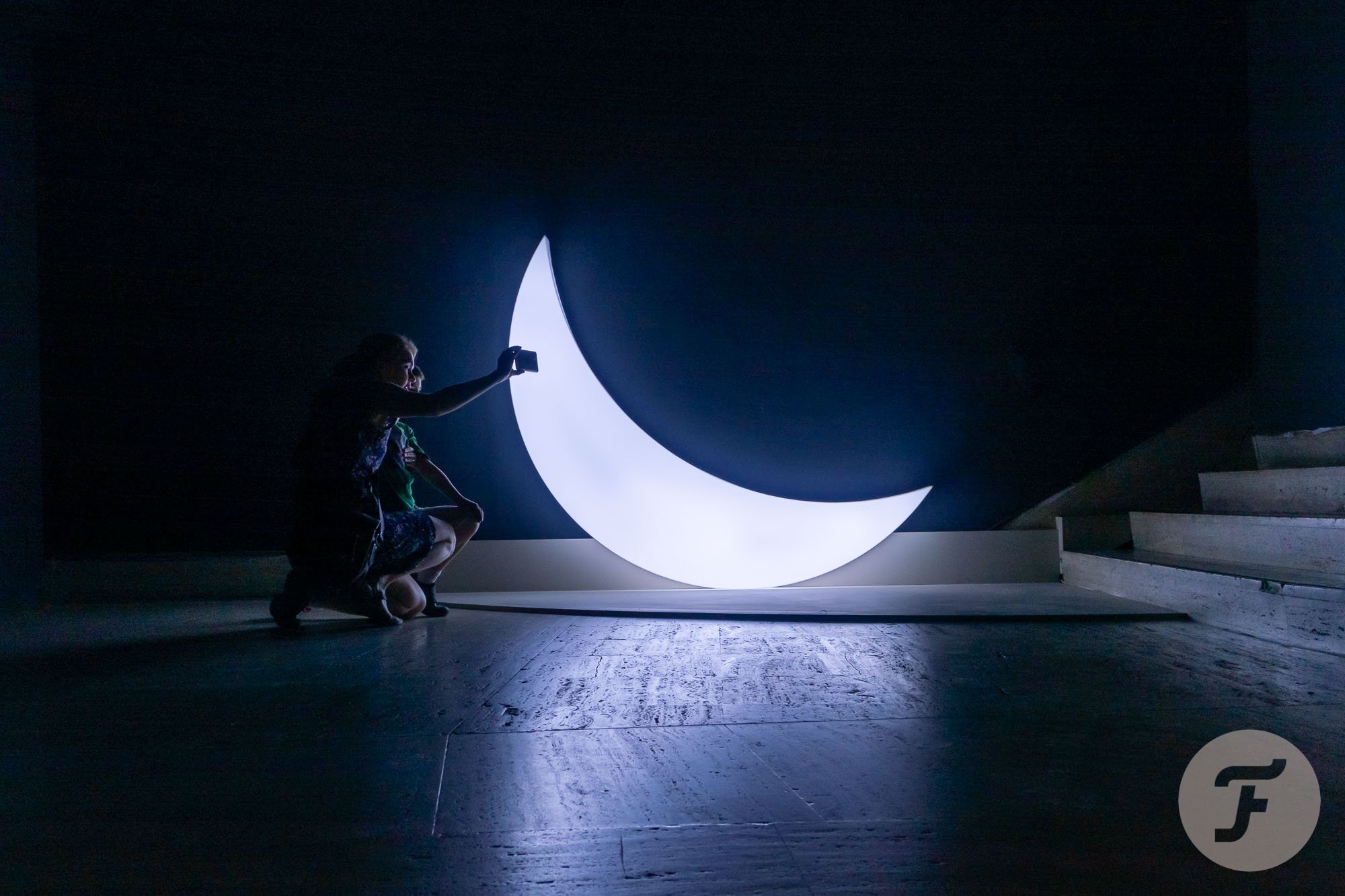La Lune Exhibition Paris
