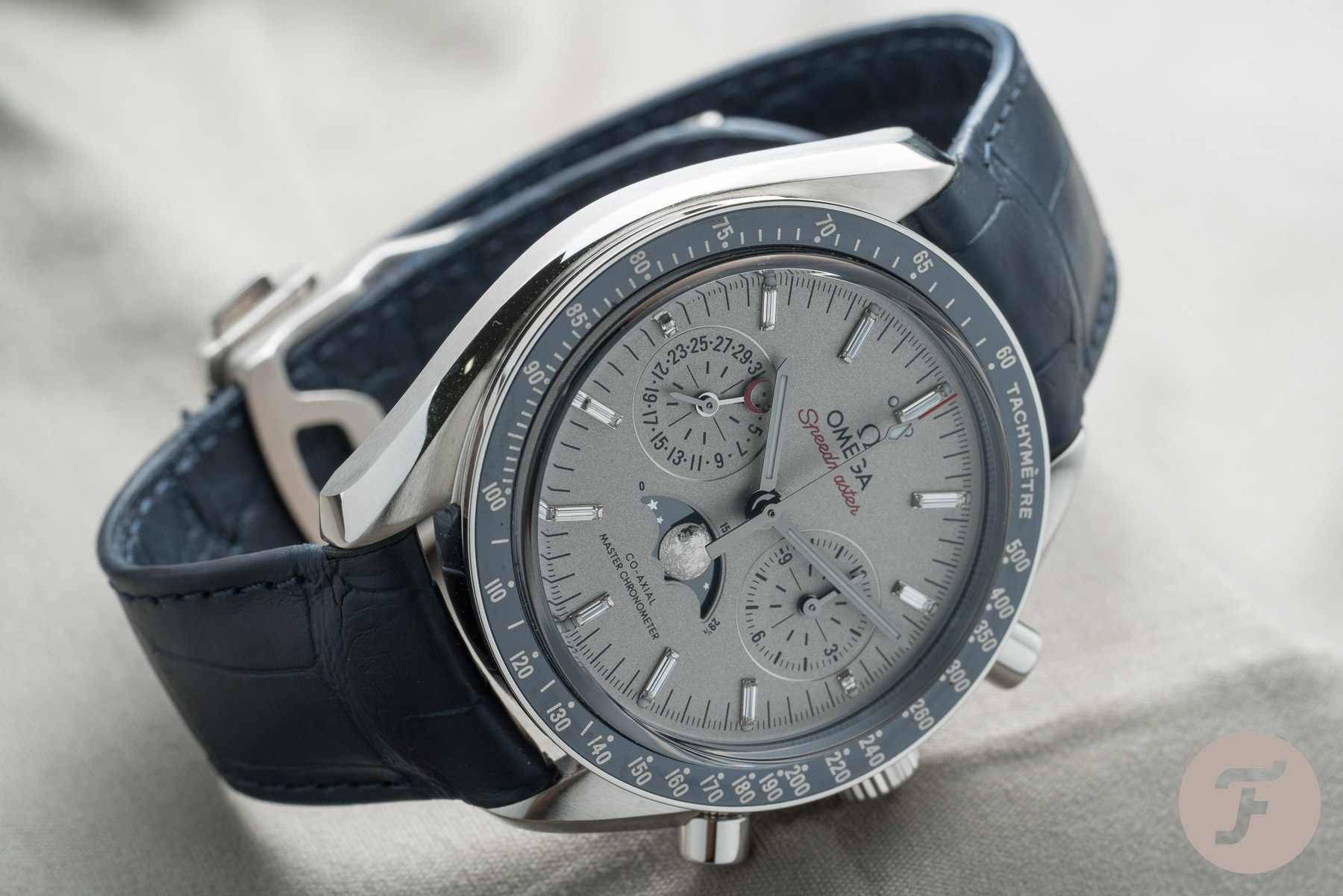 Omega Speedmaster platinum Moonphase