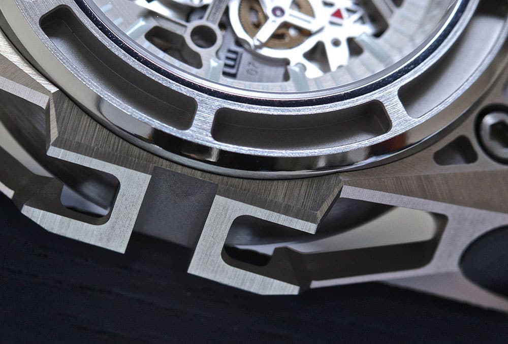 LW_SpidoLite_Titanium_PolishedBezel_SatinFacets