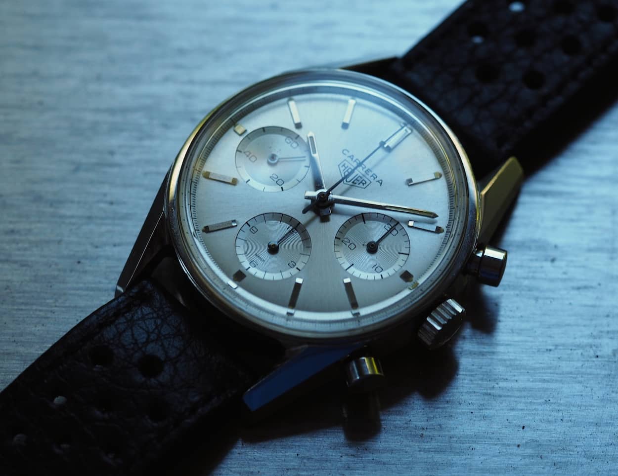 Heuer Carrera 2447S symmetry