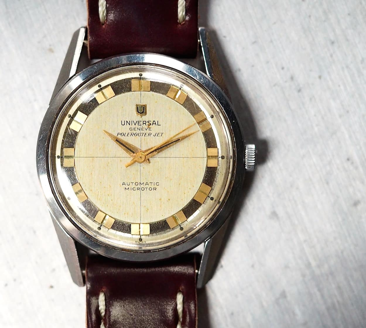The shell cordovan strap from Rover Haven really looks nice on the Polerouter Jet
