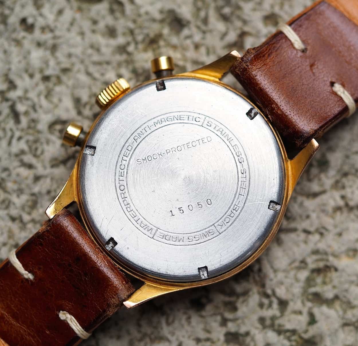 The stainless steel screw-down case back on the Jardur 850...lots of attributes are listed