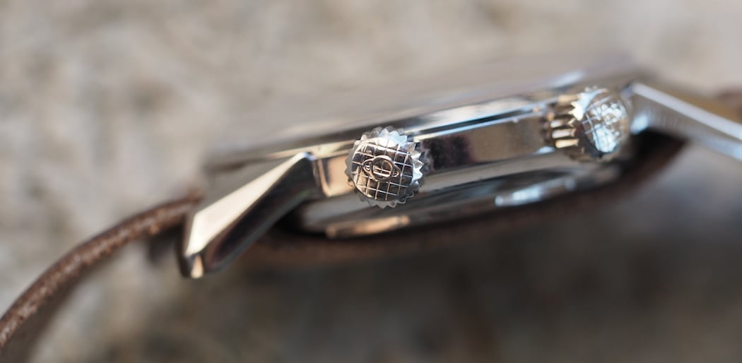 Typical crosshatch patters found on EPSA crowns are in addition to the Enicar logo.