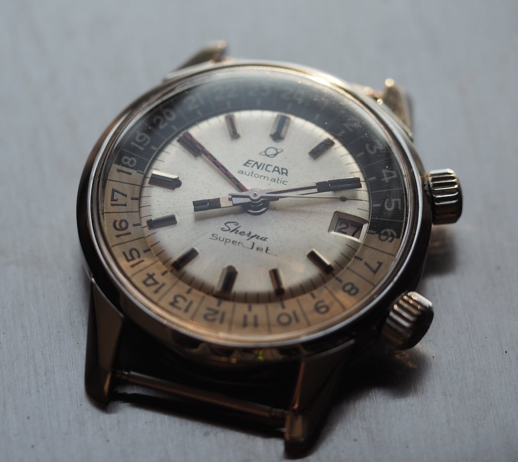 Simple clean font is used on the 24-hour bezel of the Enicar Sherpa Super Jet.